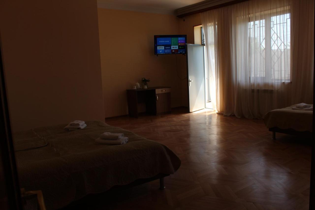 Hotel Big House à Tbilissi Extérieur photo